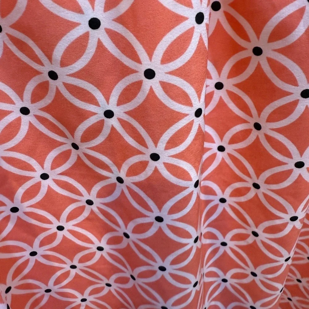 Notations Vibrant Coral and White Geometric Blouse - Picture 3 of 6